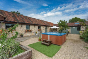 Bramley Barn near Bath + Hot tub